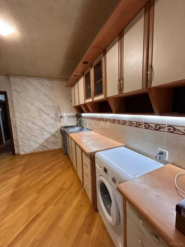 Kirayə verilir 2 otaqlı mənzil 70 m²