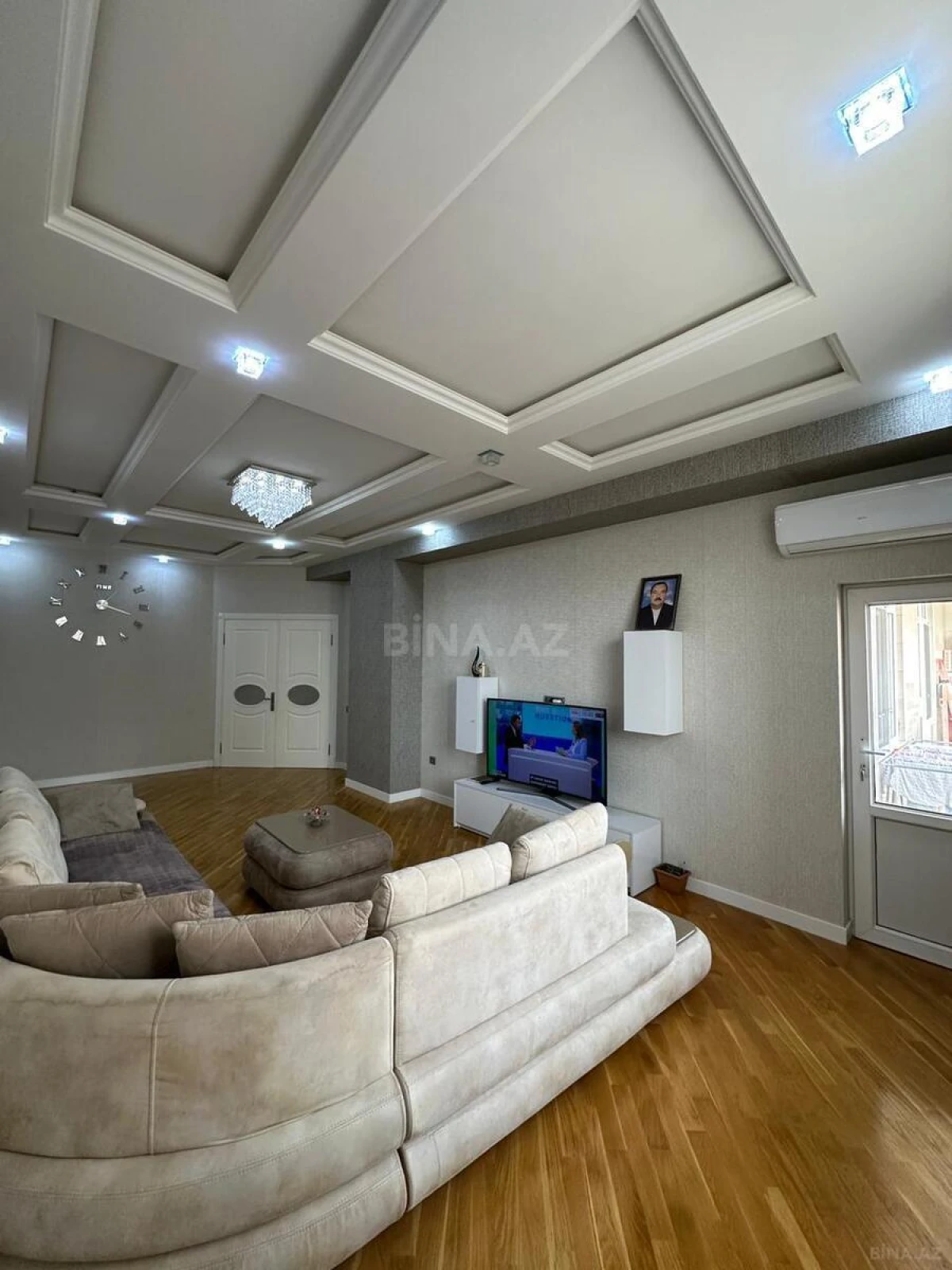 Satılır 3 otaqlı mənzil 127 m²