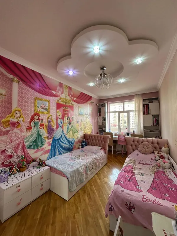 Satılır 3 otaqlı mənzil 127 m²