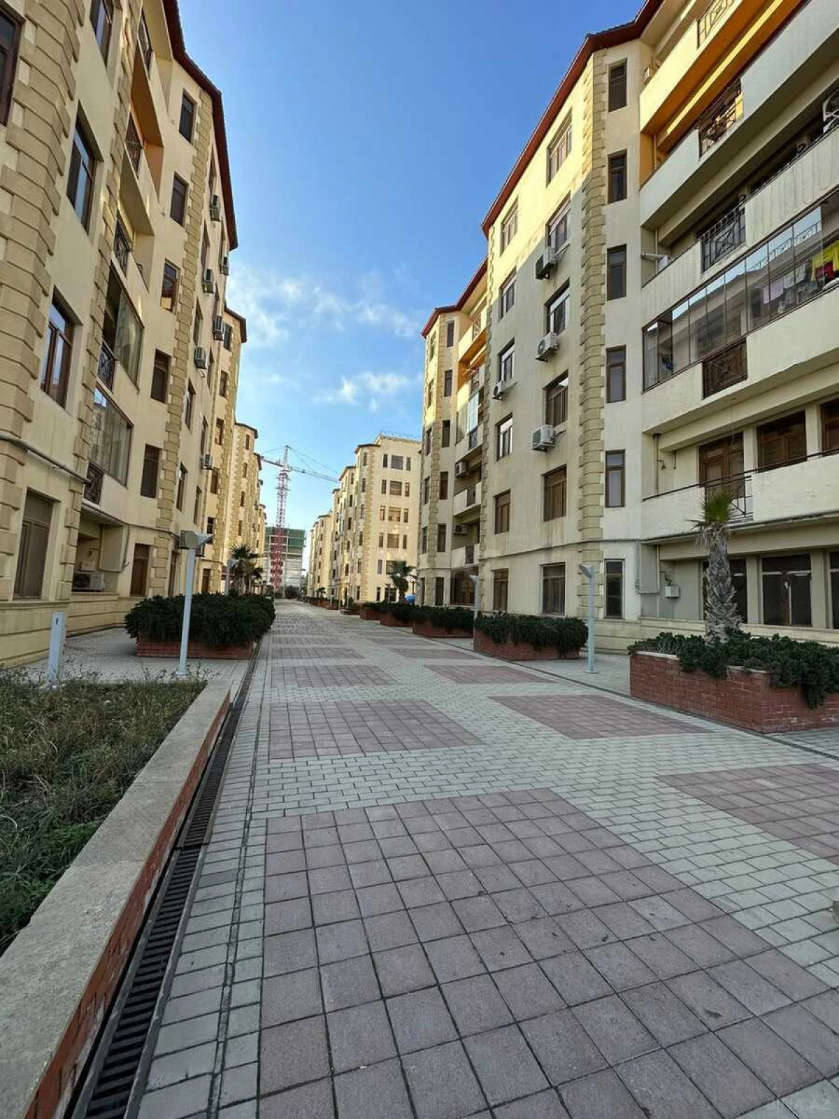Satılır 2 otaqlı mənzil 100 m²