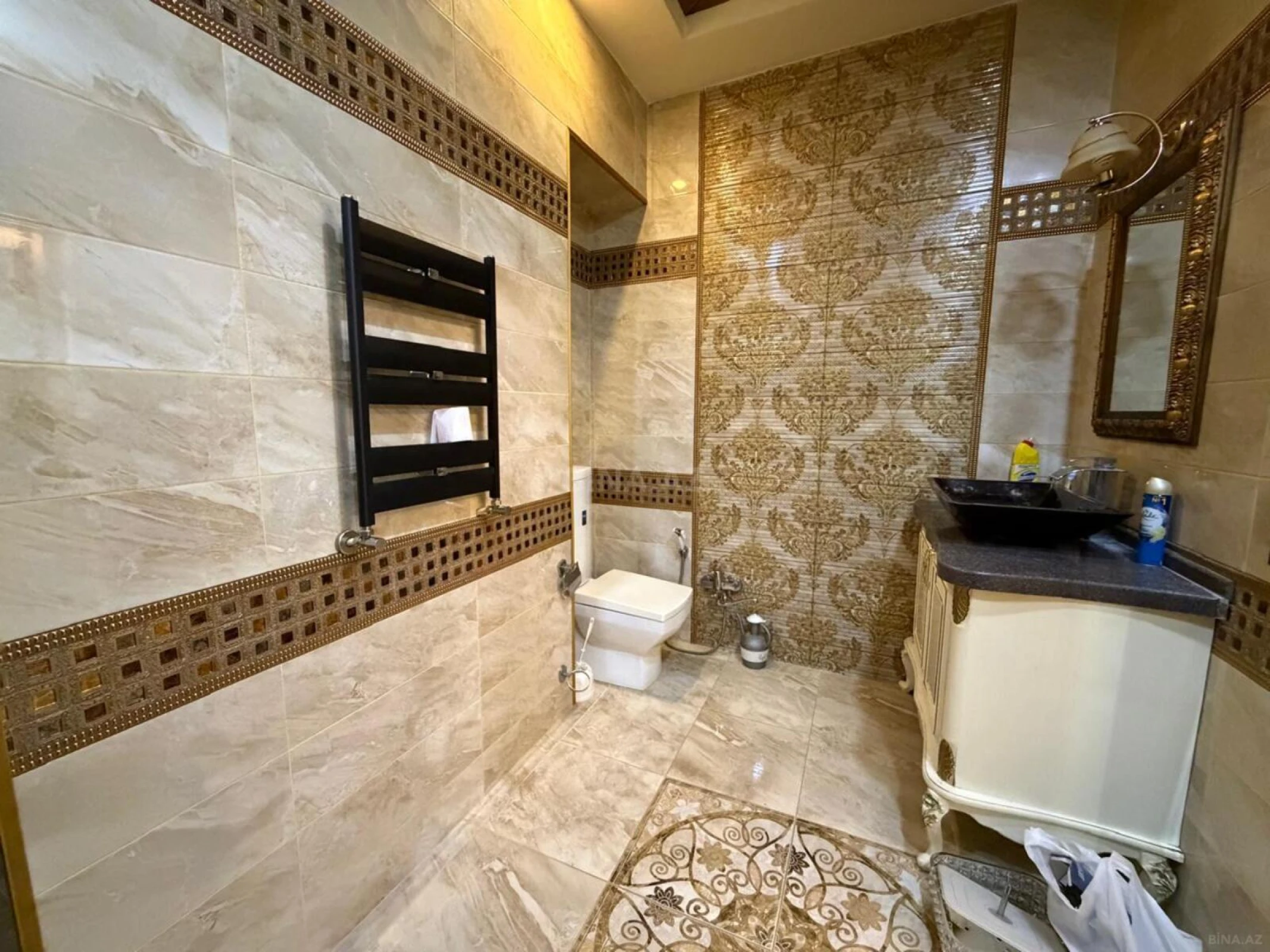 Satılır 2 otaqlı mənzil 100 m²