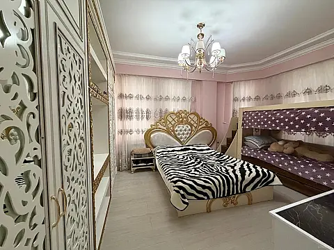 Satılır 2 otaqlı mənzil 100 m²