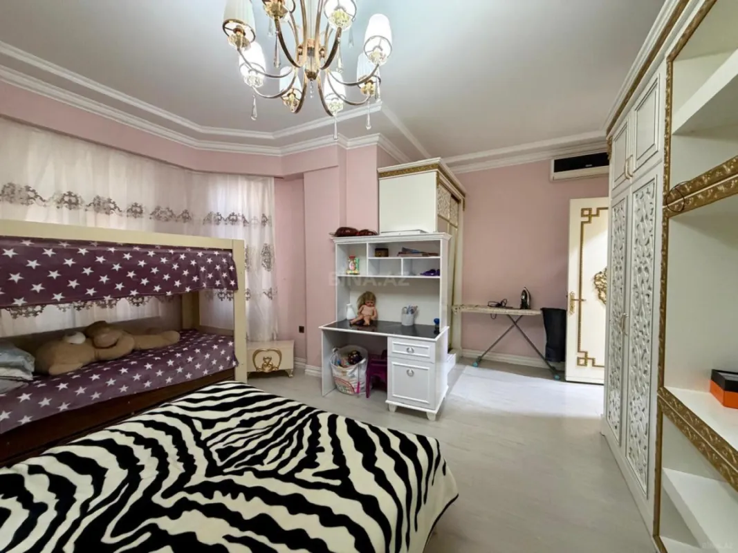 Satılır 2 otaqlı mənzil 100 m²