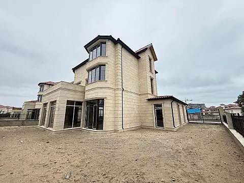 Satılır 9 otaqlı həyət evi 460 m²