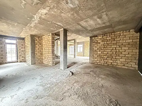 Satılır 9 otaqlı həyət evi 460 m²