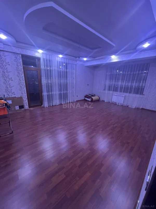 Kirayə verilir 3 otaqlı mənzil 110 m²
