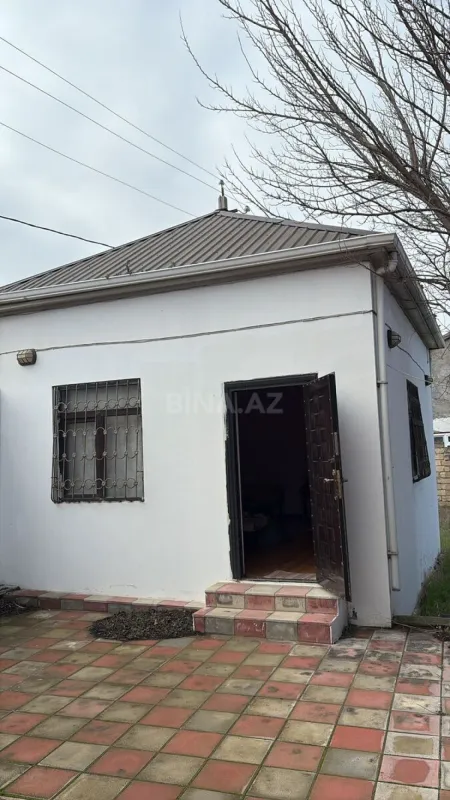 Satılır 1 otaqlı həyət evi 70 m²