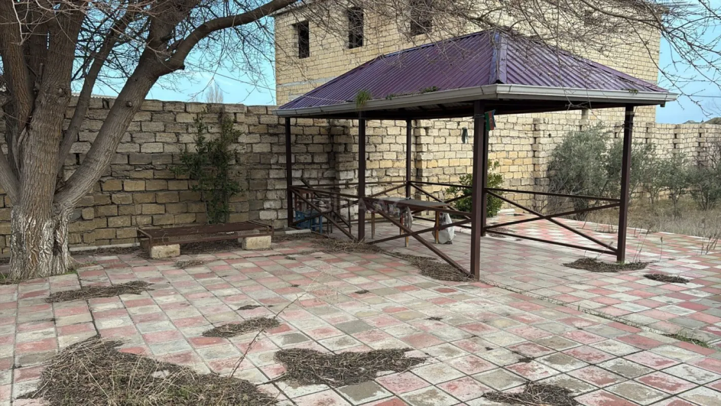 Satılır 1 otaqlı həyət evi 70 m²