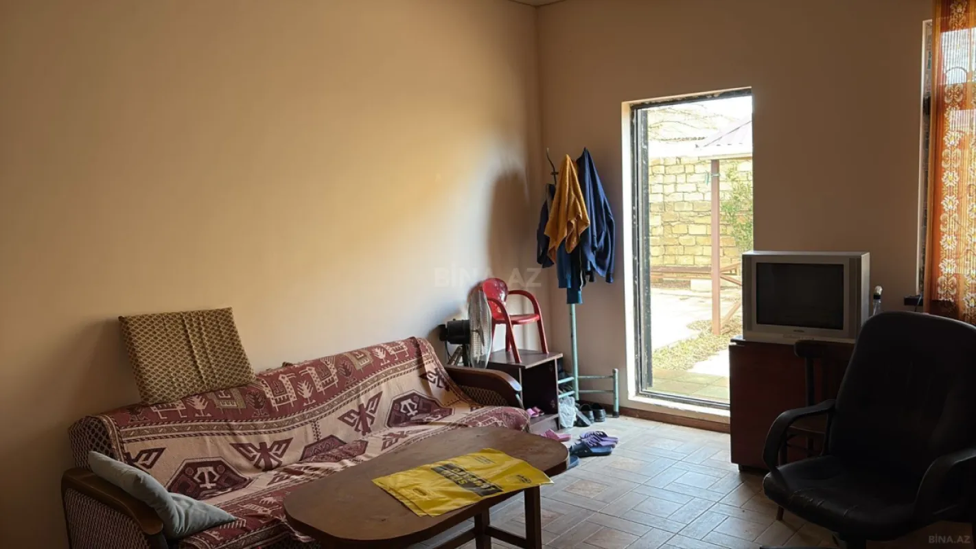 Satılır 1 otaqlı həyət evi 70 m²
