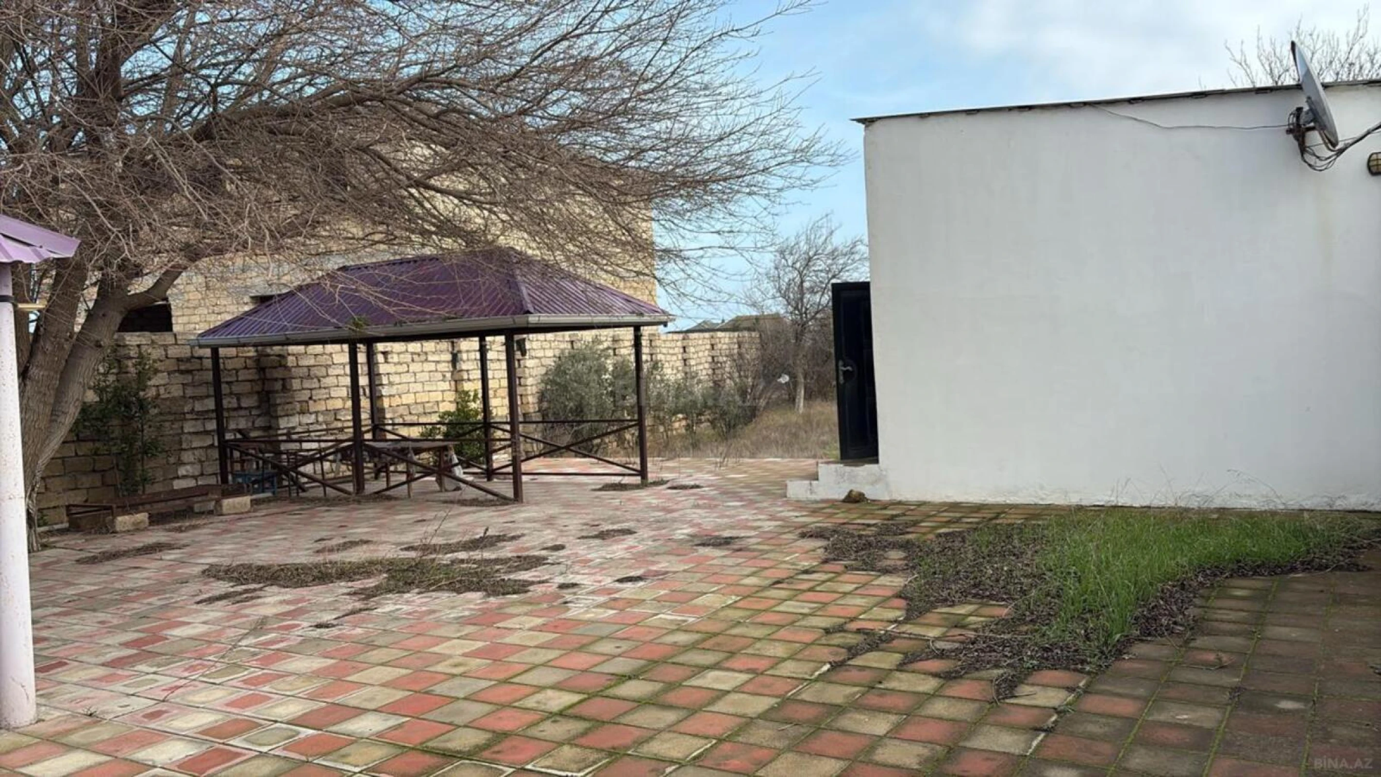 Satılır 1 otaqlı həyət evi 70 m²