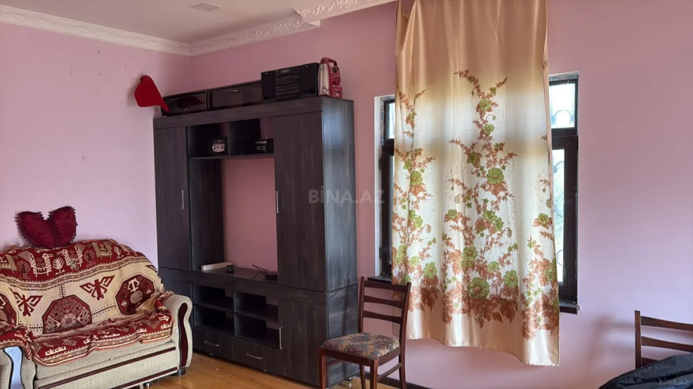 Satılır 1 otaqlı həyət evi 70 m²