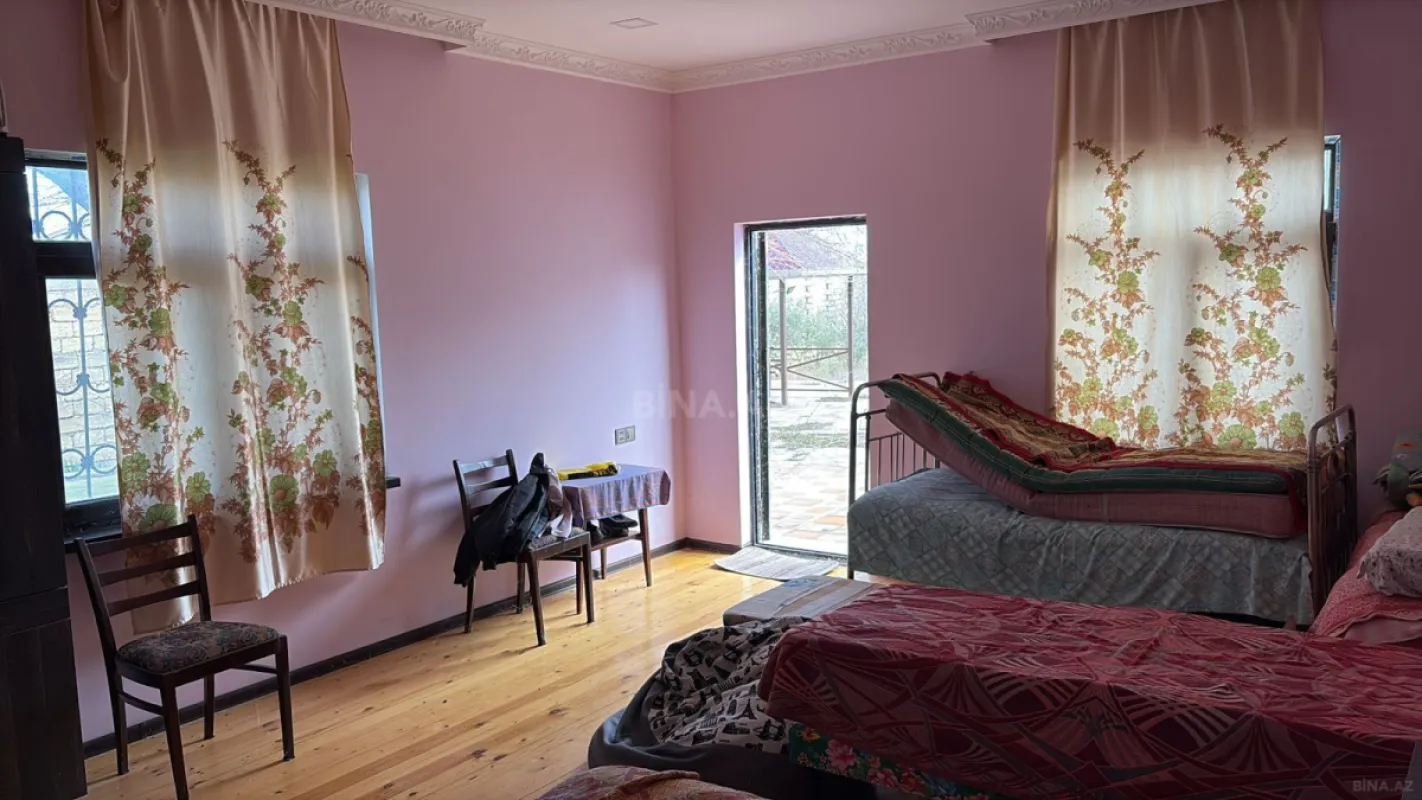 Satılır 1 otaqlı həyət evi 70 m²