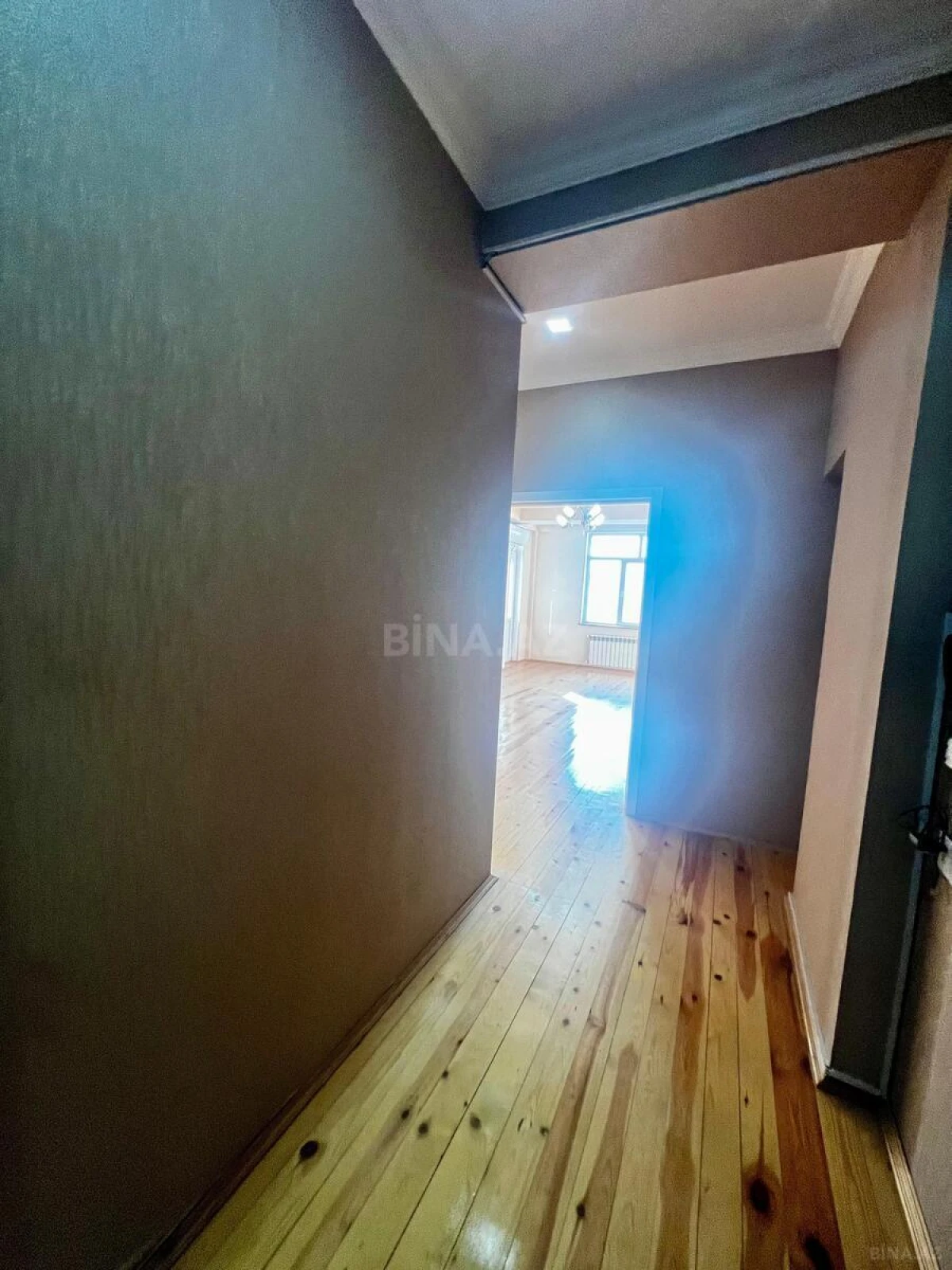 Satılır 3 otaqlı mənzil 105 m²