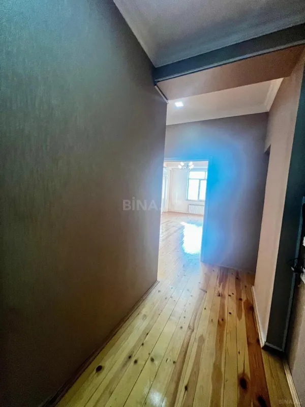 Satılır 3 otaqlı mənzil 105 m²