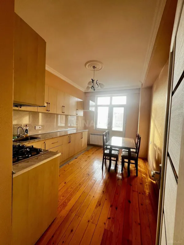 Satılır 3 otaqlı mənzil 105 m²