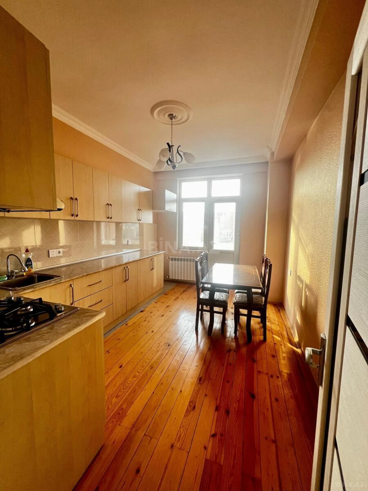 Satılır 3 otaqlı mənzil 105 m²