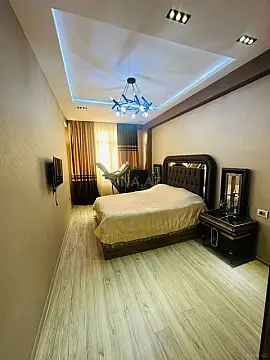 Satılır 3 otaqlı mənzil 127 m²