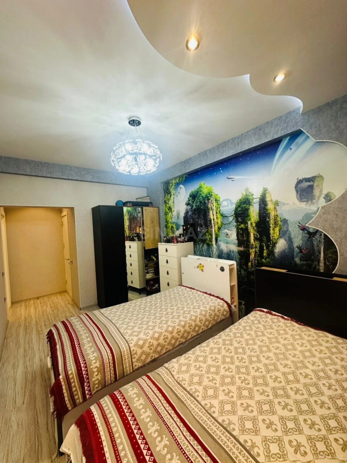 Satılır 3 otaqlı mənzil 127 m²