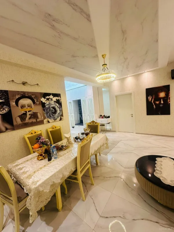 Satılır 3 otaqlı mənzil 127 m²