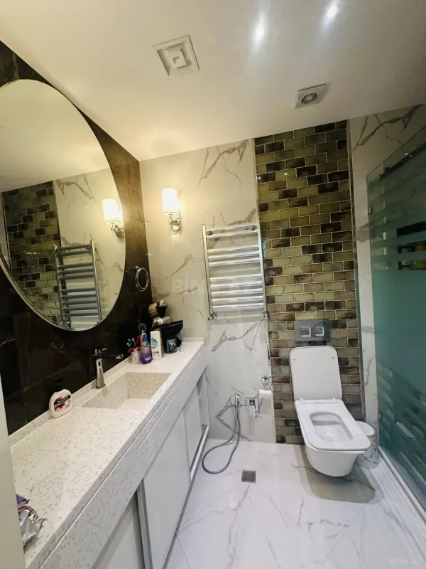 Satılır 3 otaqlı mənzil 127 m²