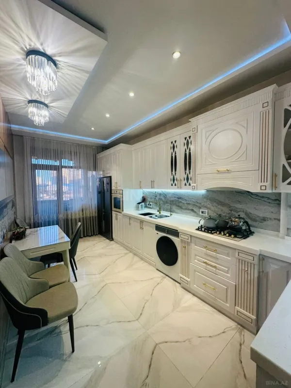 Satılır 3 otaqlı mənzil 127 m²