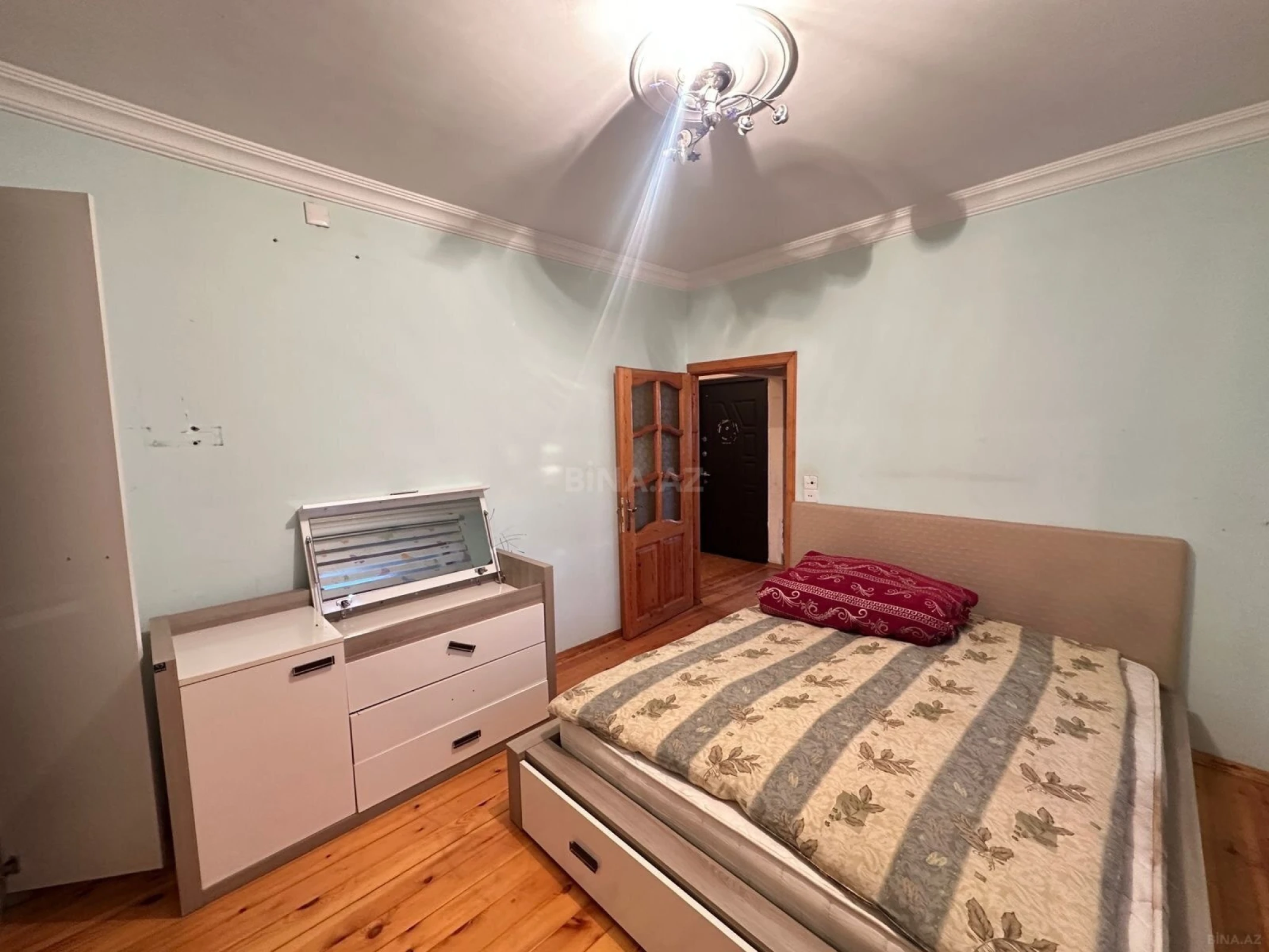 Kirayə verilir 2 otaqlı mənzil 60 m²