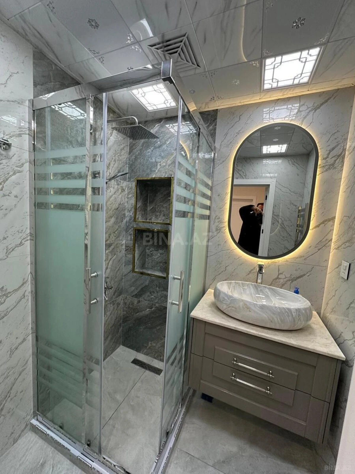Satılır 2 otaqlı mənzil 67 m²
