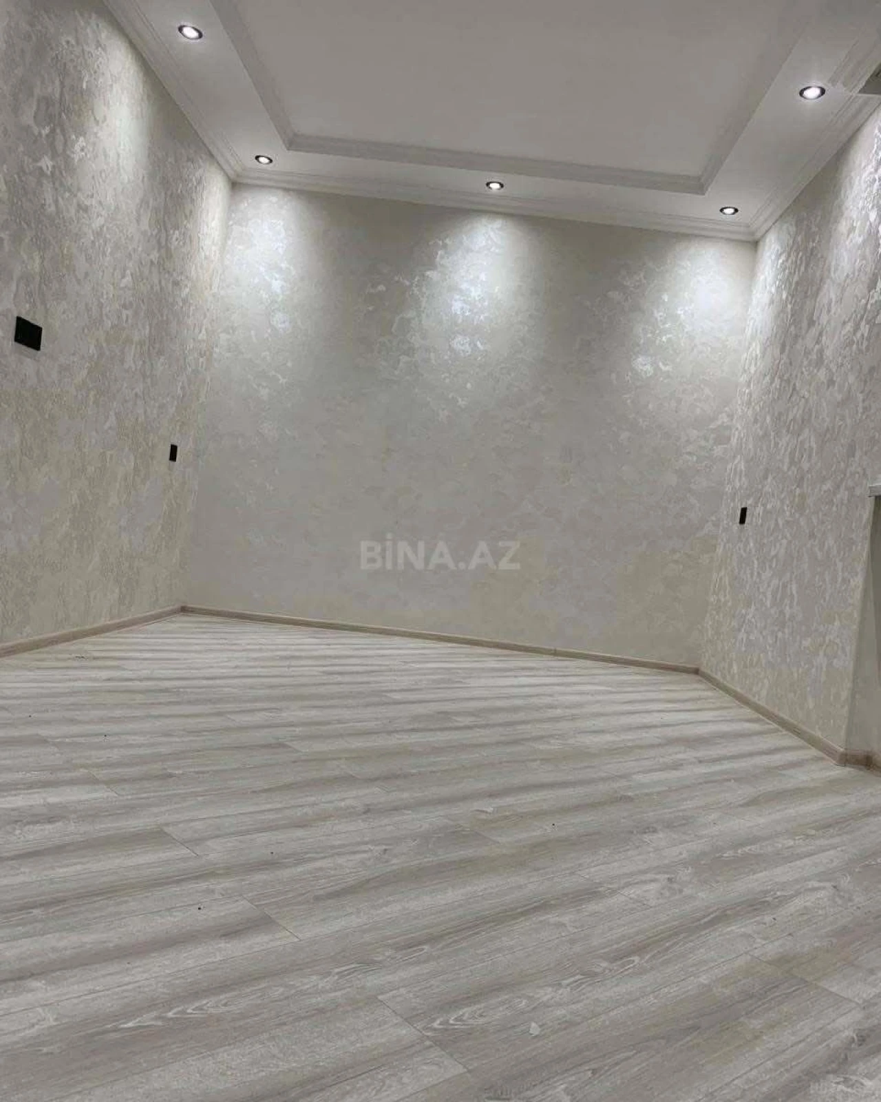 Satılır 2 otaqlı mənzil 52 m²