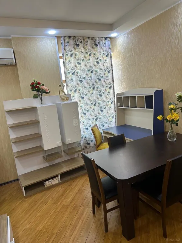 Kirayə verilir 2 otaqlı mənzil 66 m²