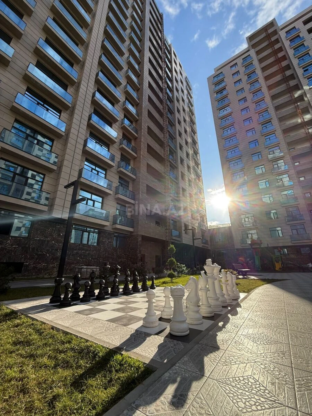 Satılır 2 otaqlı mənzil 95 m²