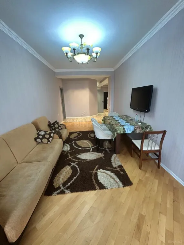 Satılır 3 otaqlı mənzil 102 m²