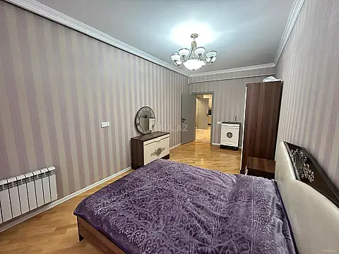 Satılır 3 otaqlı mənzil 102 m²