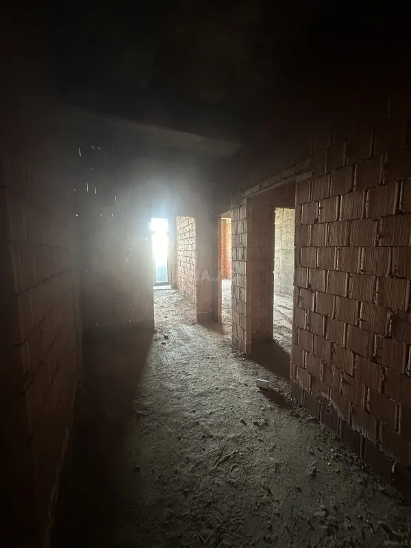 Satılır 2 otaqlı mənzil 82 m²