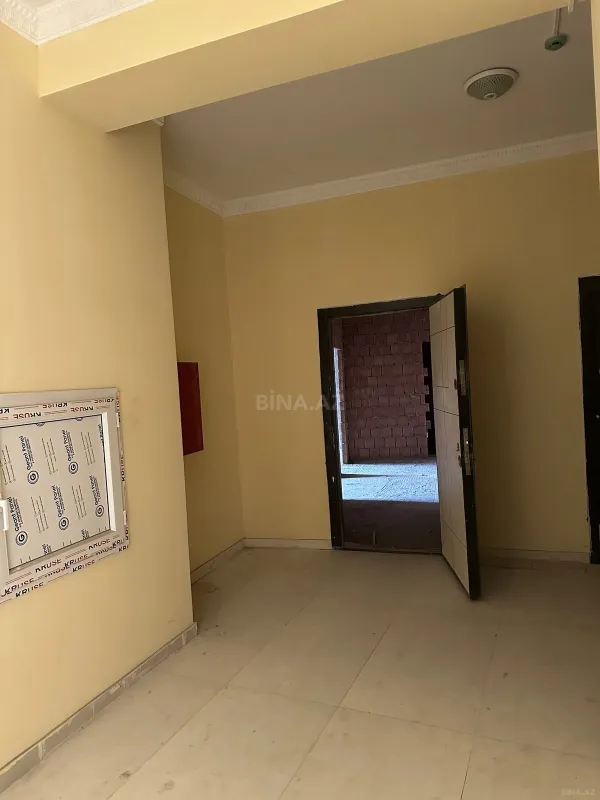 Satılır 2 otaqlı mənzil 82 m²