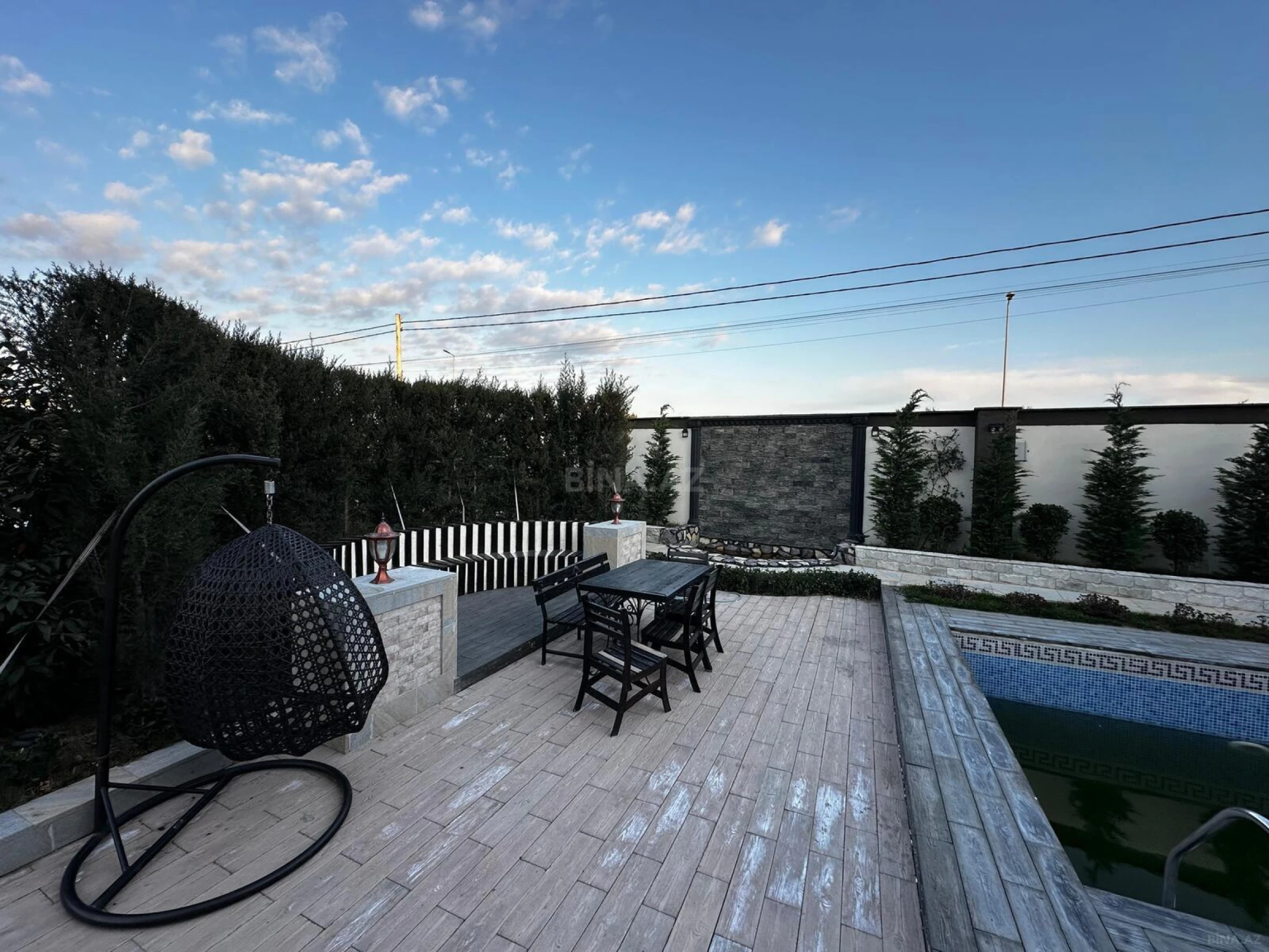 Satılır 4 otaqlı həyət evi 190 m²