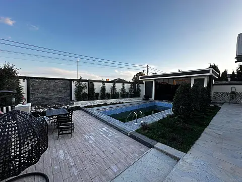 Satılır 4 otaqlı həyət evi 190 m²