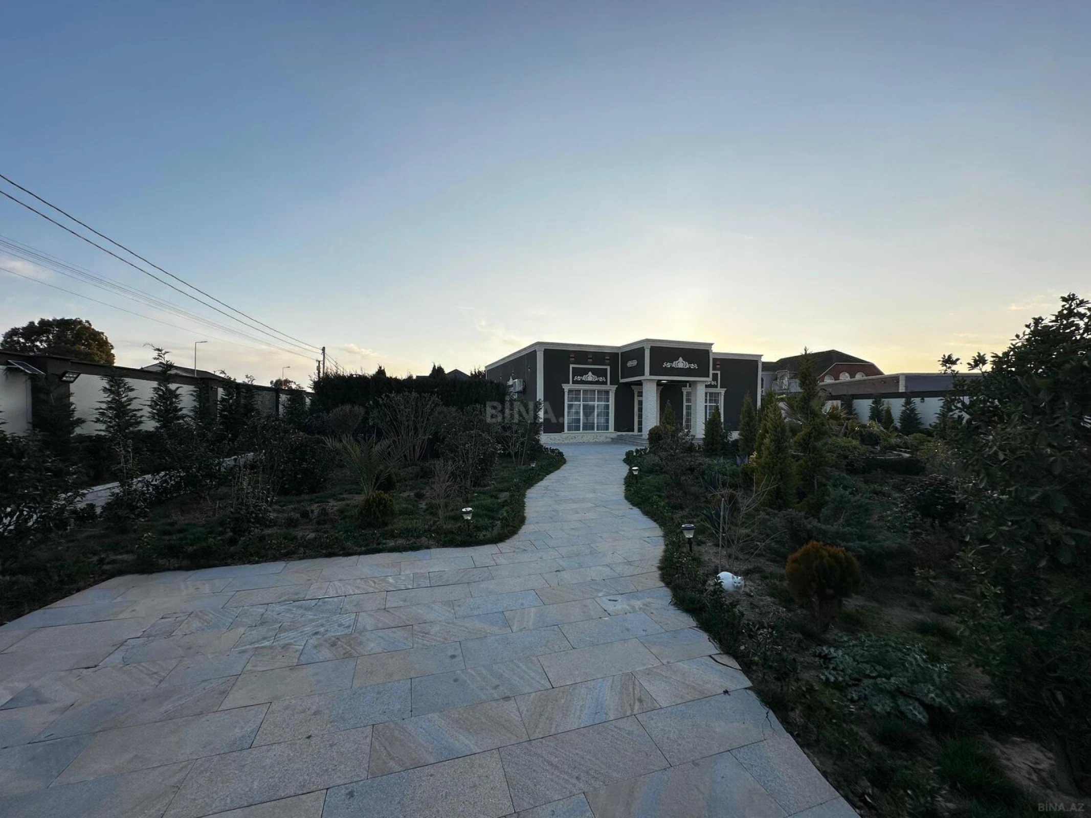 Satılır 4 otaqlı həyət evi 190 m²