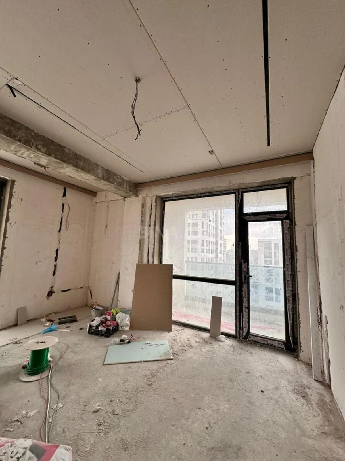 Satılır 3 otaqlı mənzil 100 m²