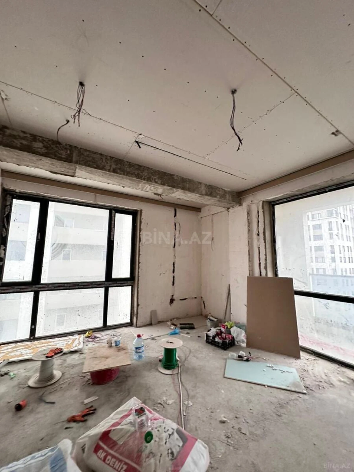 Satılır 3 otaqlı mənzil 100 m²