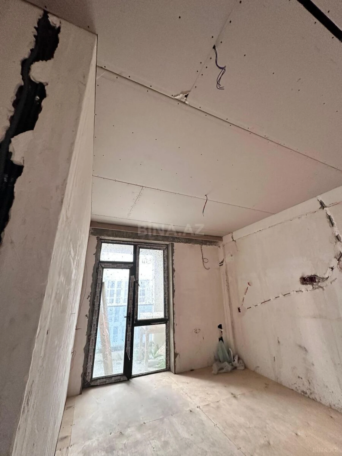 Satılır 3 otaqlı mənzil 100 m²