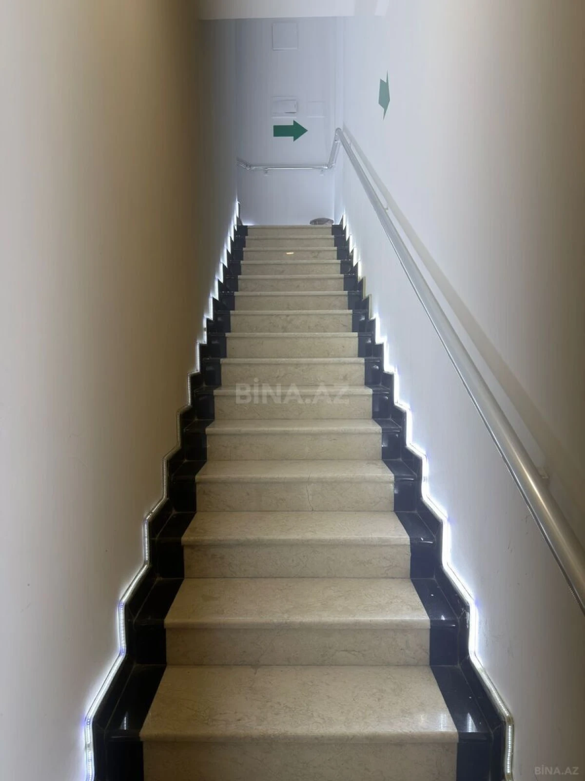 Kirayə verilir 4 otaqlı ofis 110 m²