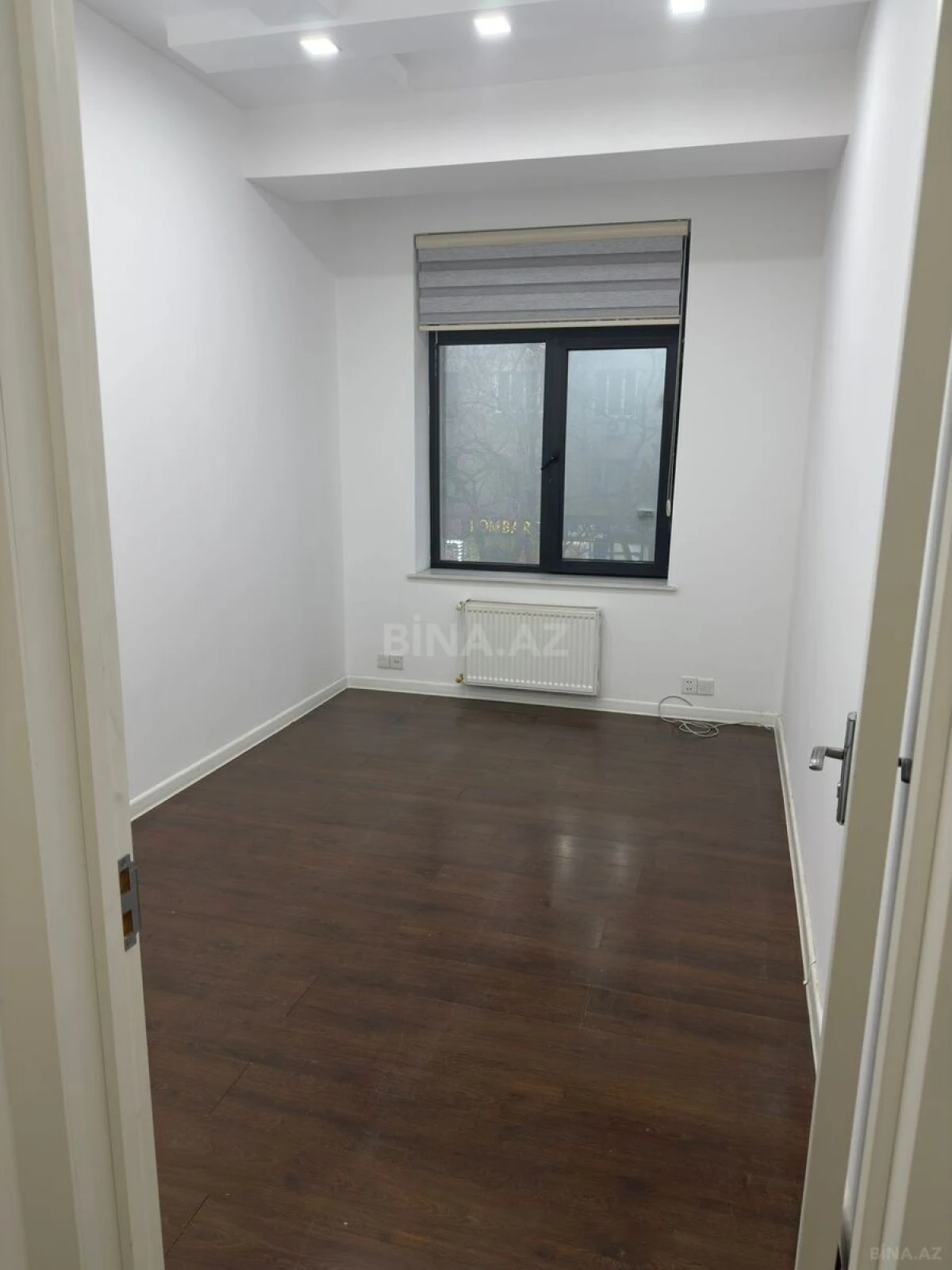 Kirayə verilir 4 otaqlı ofis 110 m²