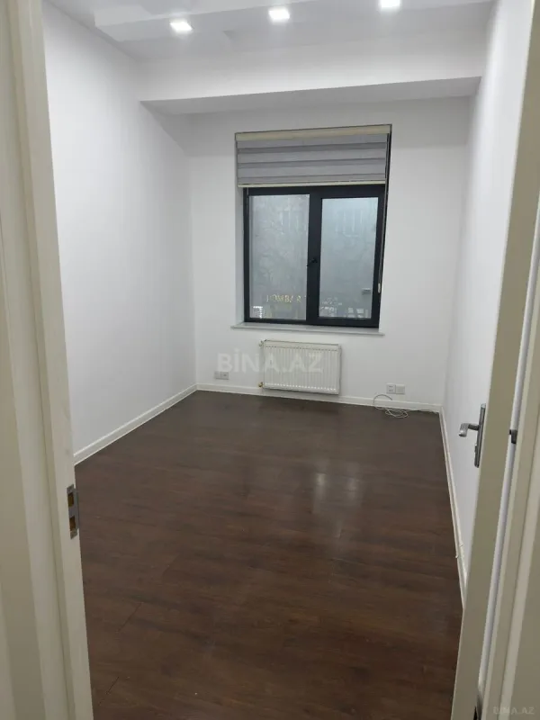 Kirayə verilir 4 otaqlı ofis 110 m²