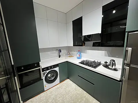 Kirayə verilir 3 otaqlı mənzil 117 m²