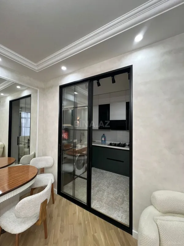 Kirayə verilir 3 otaqlı mənzil 117 m²