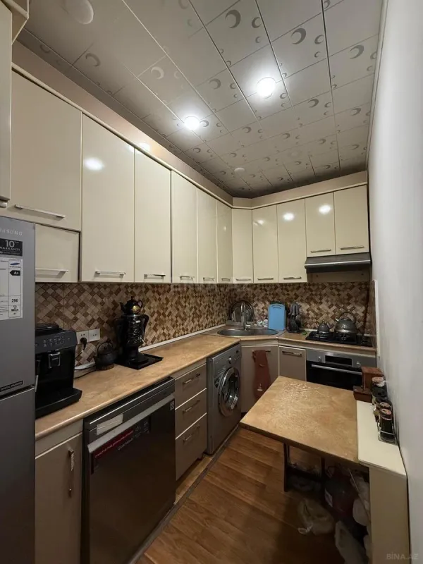 Satılır 3 otaqlı mənzil 76 m²