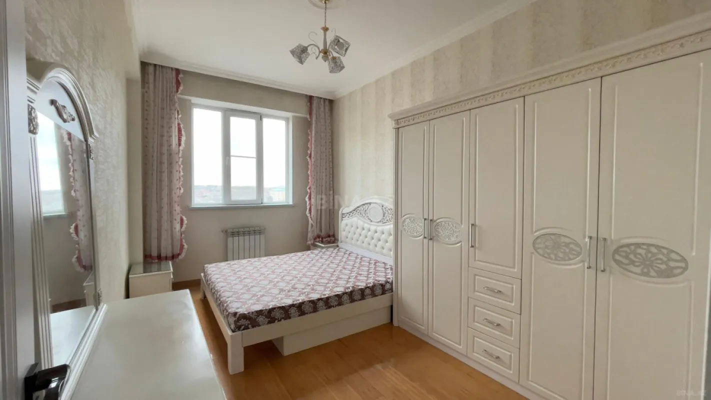 Kirayə verilir 2 otaqlı mənzil 70 m²