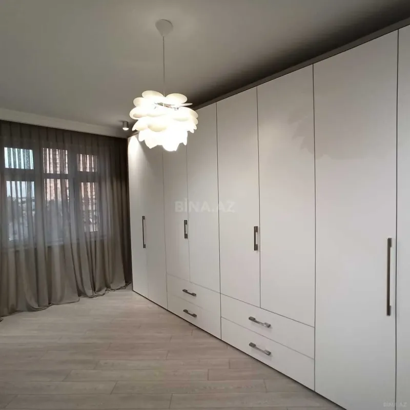Satılır 2 otaqlı mənzil 62 m²