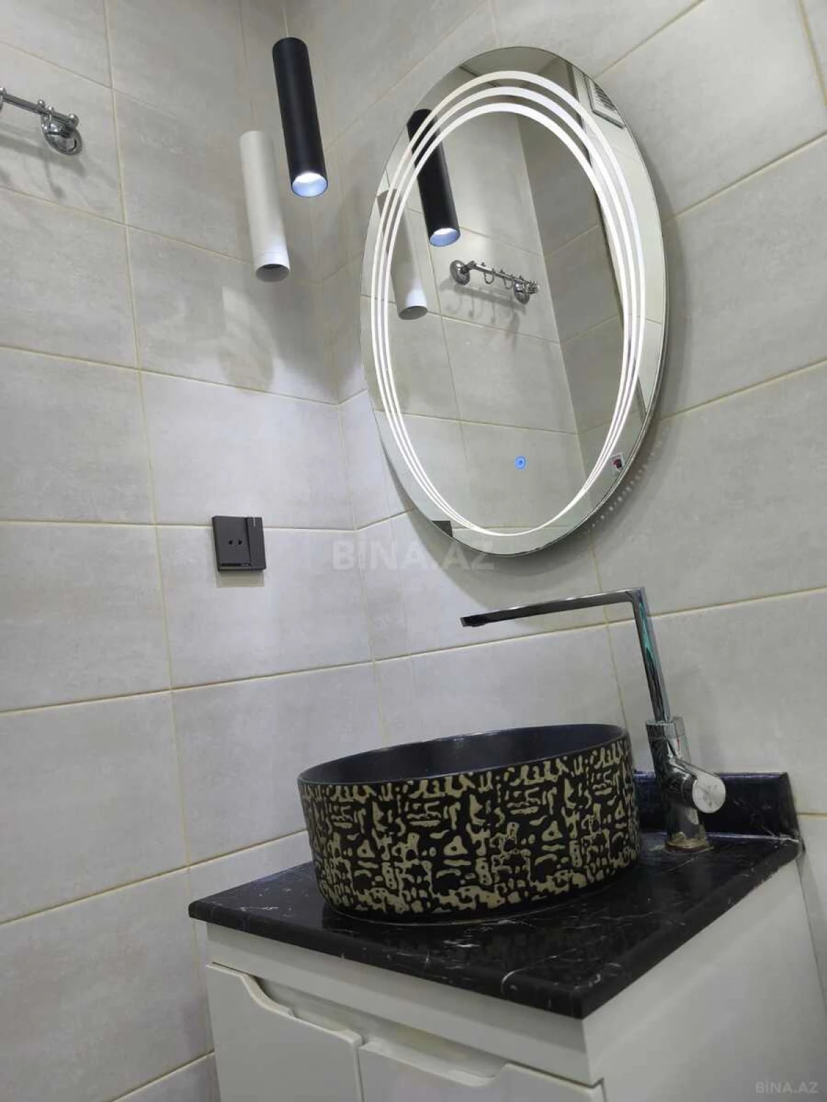 Satılır 2 otaqlı mənzil 62 m²