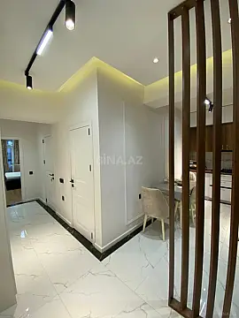 Kirayə verilir 2 otaqlı mənzil 84 m²